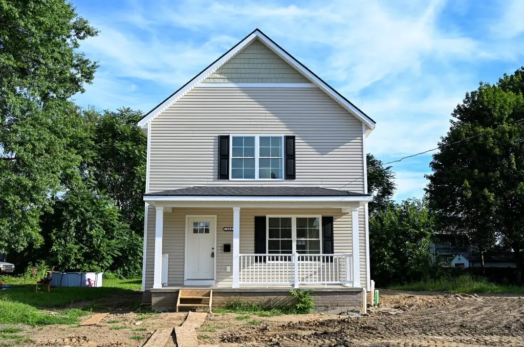 819 9th St. NW, Canton OH 44703